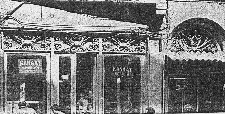 Gülferah ÇORAPÇIOĞLU 1896 yılında günümüzde Ankara Caddesi olarak anılan Bab-ı Ali yokuşunda kurulan ve Faik Sabri Duran ın Büyük Atlas ını kullanan herkesin aşina olduğu Kanaat Yayınları, başta