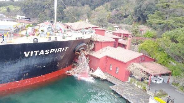 Ġstanbul Boğazı'nda 7 Nisan 2018 günü yaģanan gemi kazasına iliģkin değerlendirmede bulunan AltınbaĢ Üniversitesi Makine Mühendisliği Bölümü Öğretim Üyesi Prof. Dr.