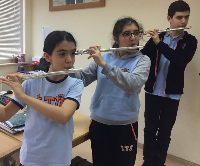 Flüt Orkestrası Kategori: Dönüşümsüz Alanı: Müzik Kulüp Lideri: Nihan DENİZ Kulüp Katılım Kriteleri - Enstrüman öğrenci tarafından karşılanır.