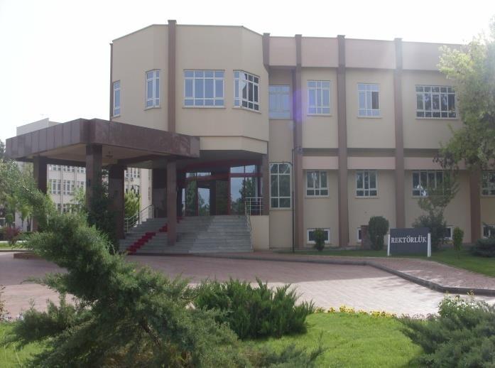 C- İDAREYE İLİŞKİN BİLGİLER Üniversitenin Tarihçesi Bölgemizin ticaret ve sanayi merkezi olan, Gaziantep ilinin adını taşıyan Üniversitemiz, eğitimöğretime 1973 yılında ODTÜ Mühendislik Fakültesine