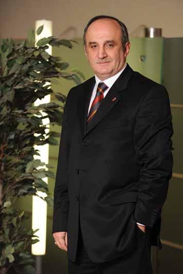 1992-1995 döneminde serbest ticaret ve müşavirlik yaptı. 1996 yılında Albaraka Türk te tekrar göreve başlayarak, bilgi işlem müdürlüğü ile personel ve idari işler müdür vekilliği görevlerinde bulundu.