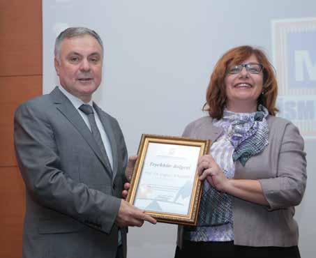 SEMİNER Konuşmaların ardından oturum başkanlıklarını Dokuz Eylül Üniversitesi İşletme Fakültesinden Prof. Dr.