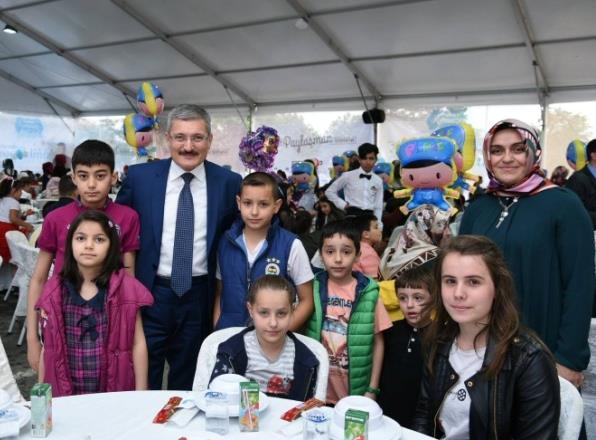 Sünnet Etkinliği Tenzile Erdoğan Çocuk Evleri Koordinasyon Müdürlüğüne (ÇEKOM), bağlı çocuk evleri ve Pendik Uluslar Arası Kız Anadolu İmam Hatip