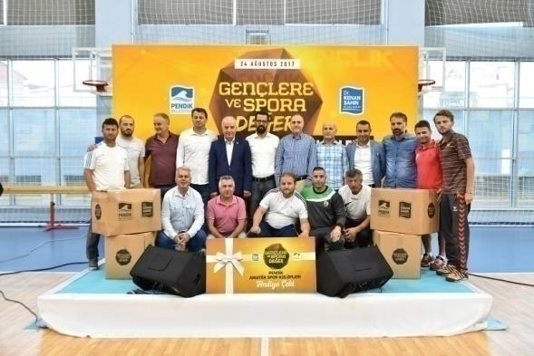 düzenlenmiştir. Şehit Burhan Öner Spor Kompleksi nde düzenlenen voleybol turnuvasına 416, masa tenisi turnuvasına 37 öğretmenimiz katılım sağlamıştır.