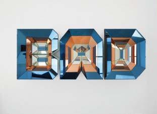 kültür - sanat Doug Aitken, 1968 KÖTÜ - 2014 82,6 x 208,3 x 29,2 cm Yüksek yoğunlukta köpük, ahșap, ayna ve renkli cam Özel Koleksiyon İstanbul Modern Sanatçı ve Zamanı adlı koleksiyon sergisi ile