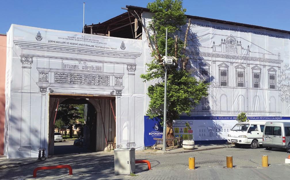 kak cephesinde muhtemelen geçirdiği yangın ve yıkımlar sonrası daha sade bir cephe özelliği arzetmektedir. Her iki katta volta döşeme kullanılmış olup, her iki katta birer mekân bulunmaktadır.