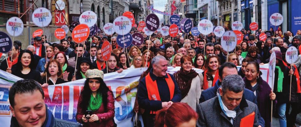ETKİNLİK Mali Müşavirler Sorunlarını HAYKIRDI İSMMMO üyeleri, Muhasebe Haftası nda mesleki sorunlarını Taksim Meydanı nda yaptıkları açıklama ve yürüyüşle dile getirdi.