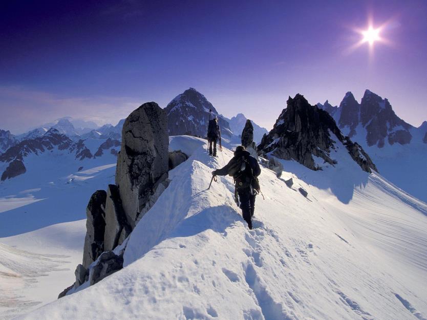 Dağcılık Bir spor olarak dağcılık; belirli ilke ve kurallara uyarak, yazın veya kışın yapılan yürüyüş, kampçılık ve