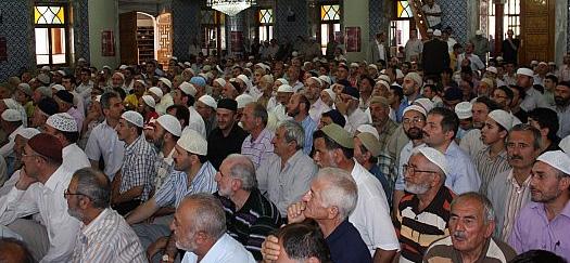 Doğumunu geçen yıl olduğu gibi bu yılda İlimizde faaliyet gösteren sivil toplum kuruluşları ile beraber kutladıklarını ayrıca Kur an-ı Kerim