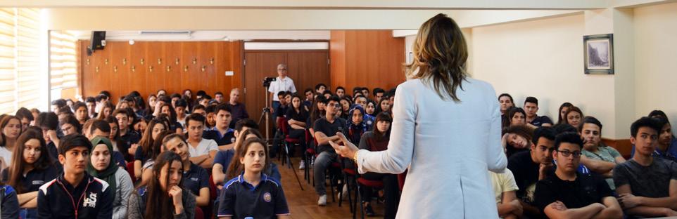 Doç. Dr. İbrahim Atmaca, öğrencilerle bir araya geldi.