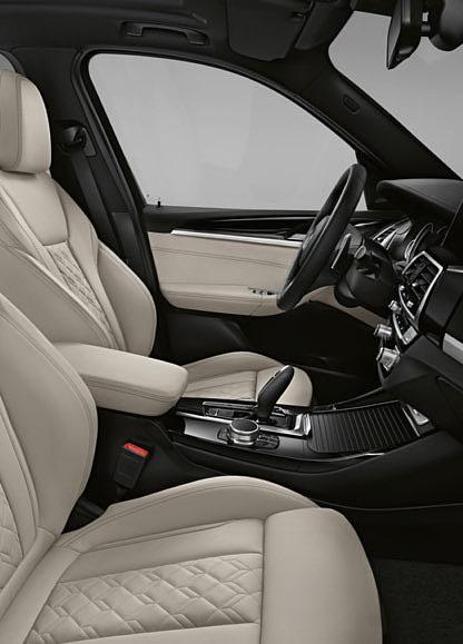 BMW Individual antrasit tavan ve karakteristik kapı eşik kaplamaları 1 diğer cazip özellikler arasındadır.