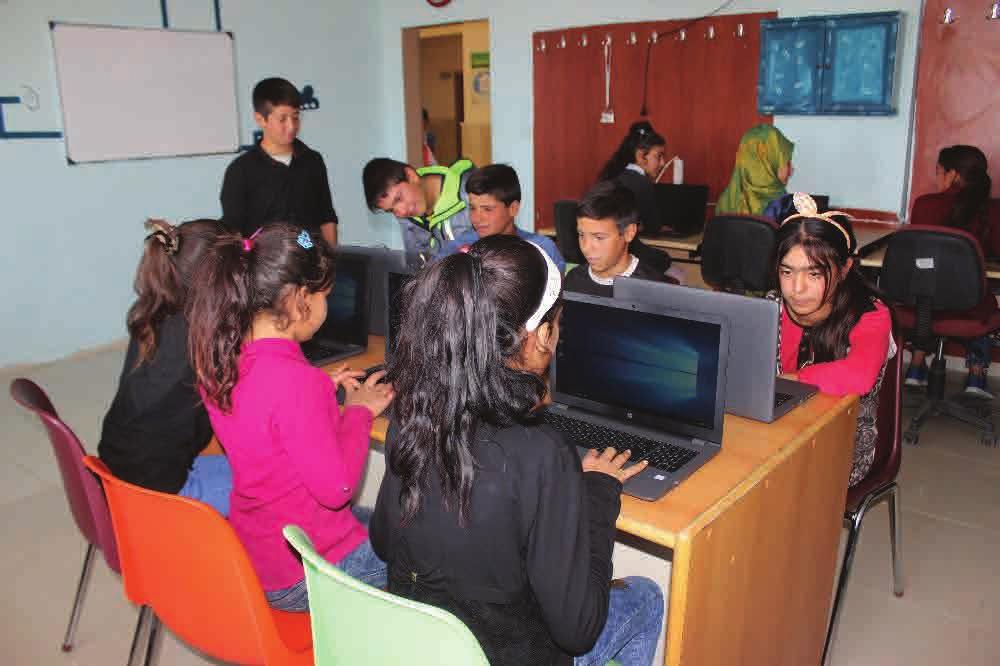 Bilişim Teknolojileri Öğretmeni Neşe Karapınar Bu köye ilk atandığımda çocukların hiç bilgisayarla karşılaşmadıklarını gördüm ve bunun üzerinde bir bilişim sınıfı kurma kararı aldım.
