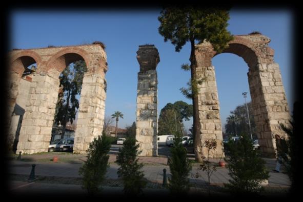 Su Kemerleri Polli Su Kemeri, Selçuk-Aydın karayolunun 6. Km.sindeki Gaius Sextillius Pollio Aquaduct'ü olarak tanınan ve Agustus Dönemi'nde yapılmış olan Su Kemeri'dir.