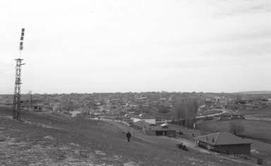 NASANDIN Ali Çiftçi Dunya ji ilmê ditirse û ilim jî ji cehaletê ditirse! Kelhasan Anatoliya Navîn navçeyeke xwedî dîrokeka kevn e. Li Anatoliya Navîn pir qewîm jîyane.