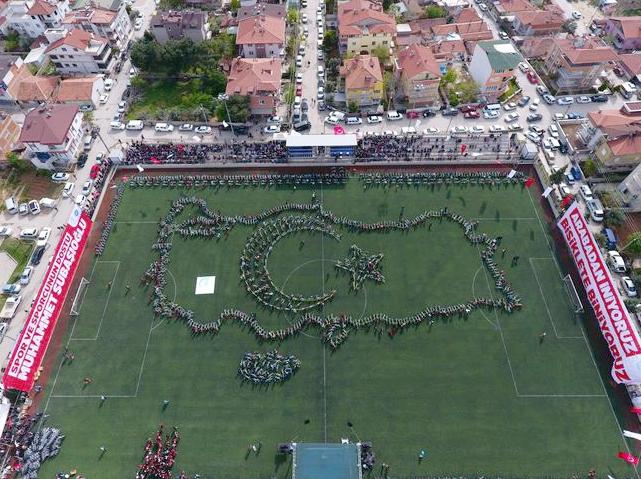 Denizli Büyükşehir Belediyesi nin özel etkinlikleri ile yaklaşık 7000 kişinin bir arada olmasını sağlamakta; ve