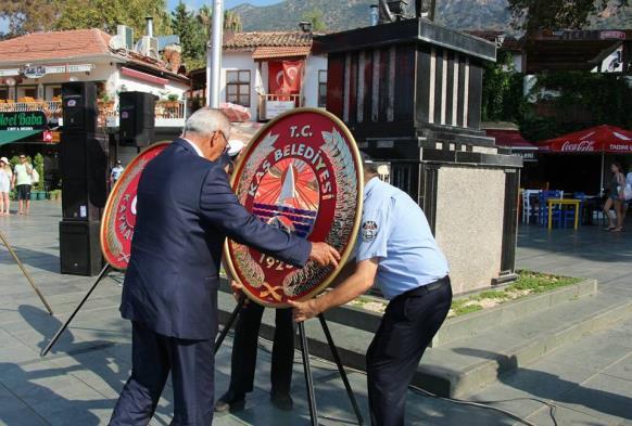 Kuruluşları, İlçe Esnafı ve vatandaşlarla