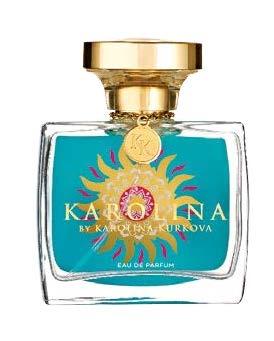 1.1 KADIN PARFÜMLERİ STARLAR Karolina by Karolina Kurkova 50 ml KOKU AİLESİ Çiçeksi Taze șık Baș nota Yeșil, pembe karabiber, benzoin Kalp nota Gül, menekșe Dip nota Vanilya, sandal ağacı, kașmeran