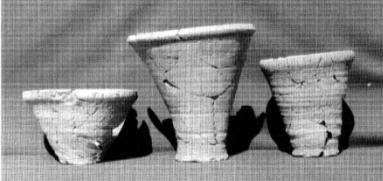Resim 28:Yavaş dönen çarkta yapılmış konik kaplar (Flower Pot) (Oates 1993 lev.1 den alınmıştır).