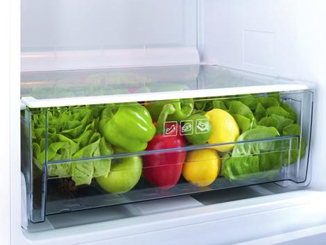 EverFresh+ teknolojisi 30 güne kadar saklama süresi sağlar. Mavi Işık Teknolojisi Taze meyve ve sebzeler toplandıktan sonra bir süre daha canlılıklarını korurlar.