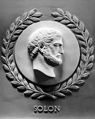 Daha fazla siyasal hak talebi. 582-80 Damasias, 2 yıl üstüste kendini archon seçtirerek tyran olmaya çalışır. 561 Peisisratos Atina da köylülerin desteğiyle Tyran olur.