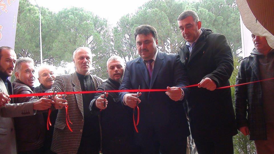 Paşa Simit Cafe'nin Havran şubesinin açılışına katıldı. İlçe Müftümüz Sayın Ahmet ALINMAZ tarafından yapılan dua sonrası kurban kesildi.
