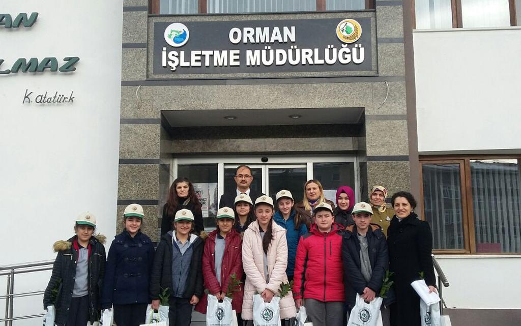 İstanbul toplantısına Çevrenin Genç Sözcüleri Programı ulusal koordinatörü Çelik Tarımcı ve Fatma Köle katılmıştır.