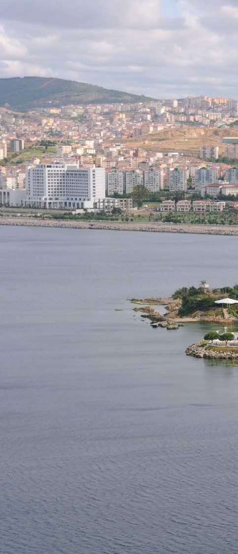 بندك / Pendik Pavli Yarımadası Eski adı Mavronisi olan ada, Bizans aristokratlarının dinlenme yeri olarak kullanılmaktaydı.