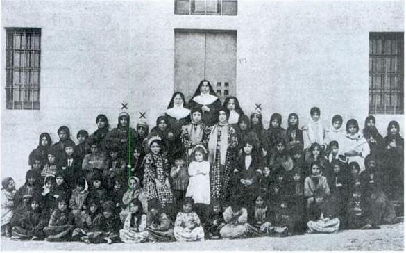 Misyoner Örgütlerin Rekabet Sahnesi Filistin Resim 1: Lübnan da bir Katolik Okulu Kaynak: Willy Jansen, Arab Women with a Mission Christian Witness