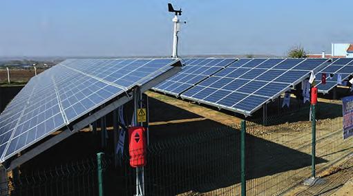 14 Güneş panelleri Yenilenebilir enerji: Doğal kaynaklardan elde edilen ve sürdürülebilirliği olan enerjiler olarak tanımlanmaktadır.
