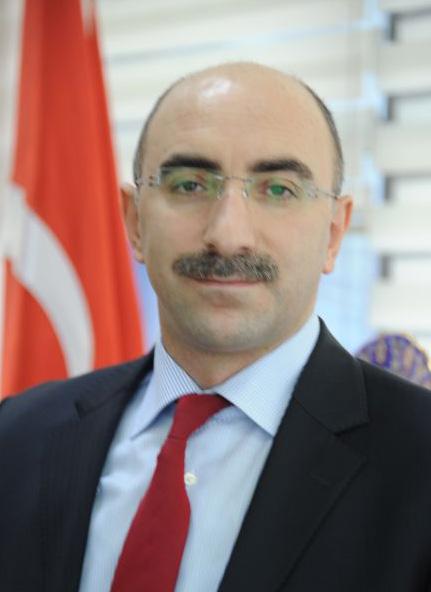 Yazarlar Hakkında Mehmet ATASEVER Halen Kamu İhale Kurumu Kurul Üyesi olarak görev yapan Atasever 10 yıla yakın Sağlık Bakanlığı Strateji Geliştirme Başkanlığı Yapmıştır.