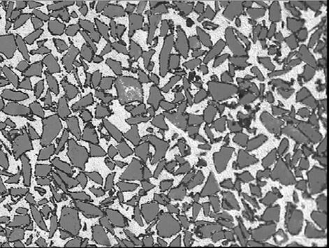 (a) 10 µm Mukavemet (N/mm 2 ) 500 400 300 200 100 Mukavemet Tokluk 60 Tokluk (x10-3 J/mm 2 ) 50 40 30 20 10 0 0 0 10 20 30 40 Takviye SiC partikül boyutu (µm) Şekil 3.