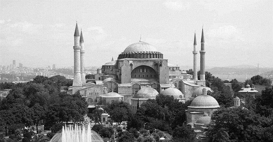 Tekst 10 1p 35 Je gaat in de zomer naar İstanbul en je wilt het Ayasofya Müzesi bezoeken. Op welke twee speciale dagen is het museum een halve dag open? Schrijf het antwoord op in je uitwerkbijlage.