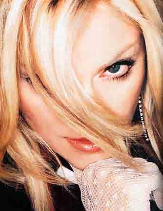 TEKST 14 1 Ünlü şarkıcı Madonna, "Abdi'nin Maceraları" adlı kitabını yayınladı.
