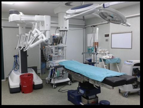 geçen üniversite hastanesi, Organ Nakli Merkezi Kliniği nin de aynı sistemin kullanıma geçen dünyanın ilk organ nakil merkezi kliniği ol-muştur.