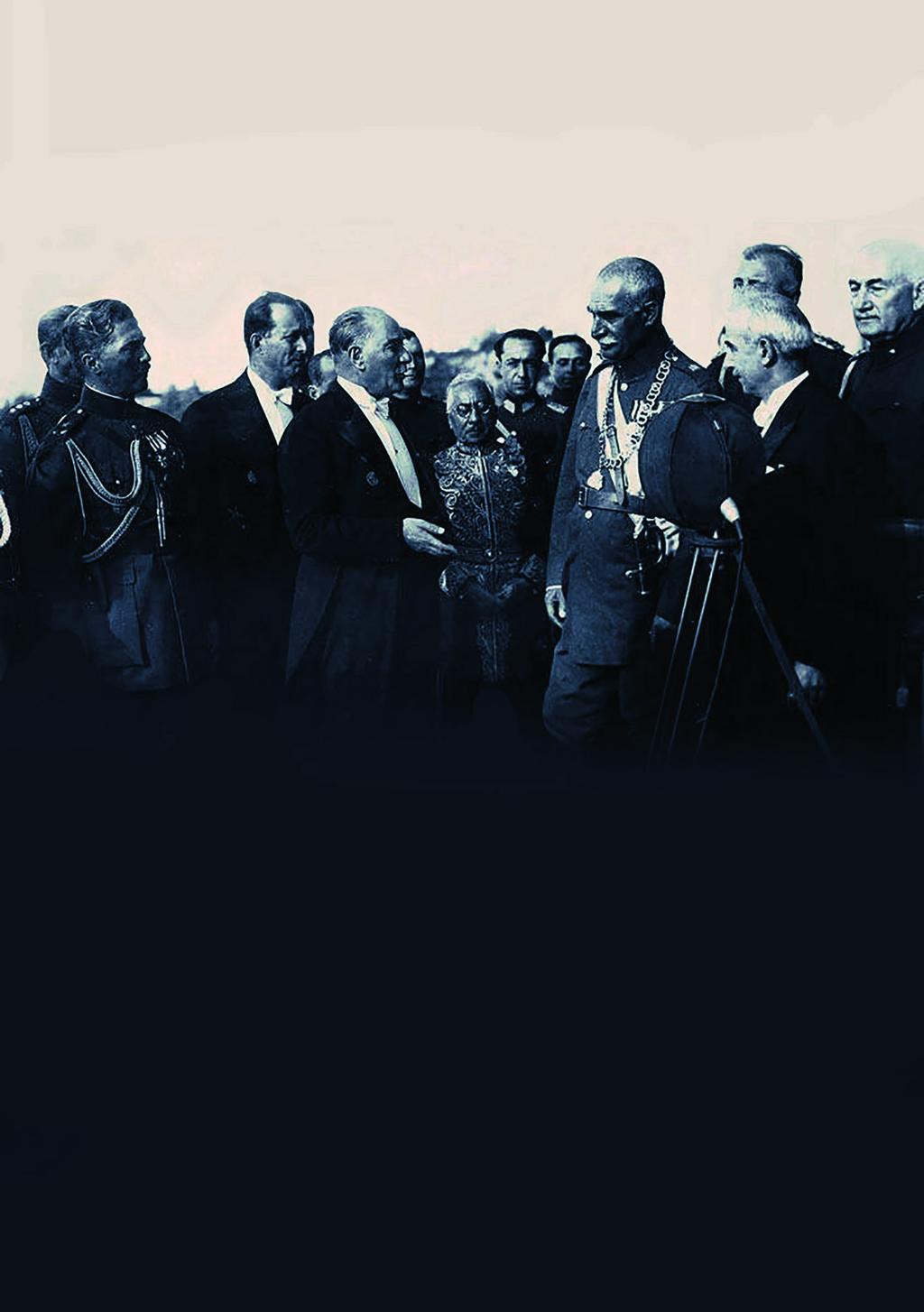 Gençliğin Dünyası Kaya Boztepe ATATÜRK VE DIŞ POLİTİKA 4 Şubat 1919 tarihinde Alemdar gazetesinin yazarlarından Refii Cevat, Mustafa Kemal Paşa ile Şişli deki