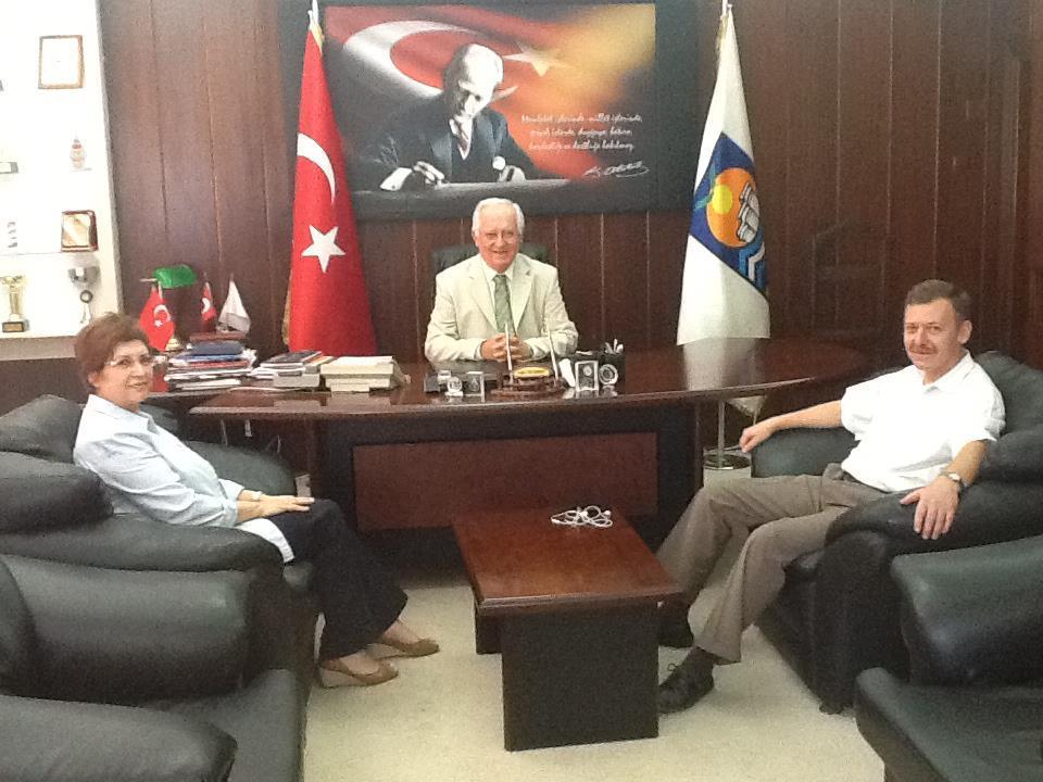 Belediyenin çalışmaları ve sorunları hakkında sohbet etti. 23.07.2012 6. Adana da, CHP Parti Meclisi Üyesi Gökçe Pişkin in Babasının cenaze törenine katıldı. 23.07.2012 7.