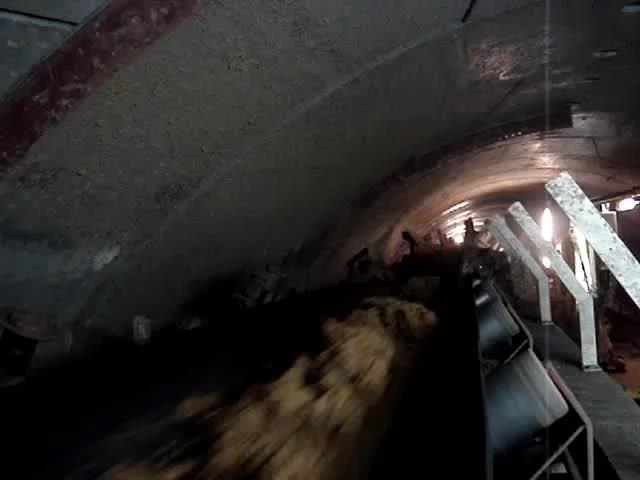 BANT SISTEMI TBM kazıları sonucunda oluşan paşanın tünel içinde nakliyatı bant sistemi ile yapılmaktadır.