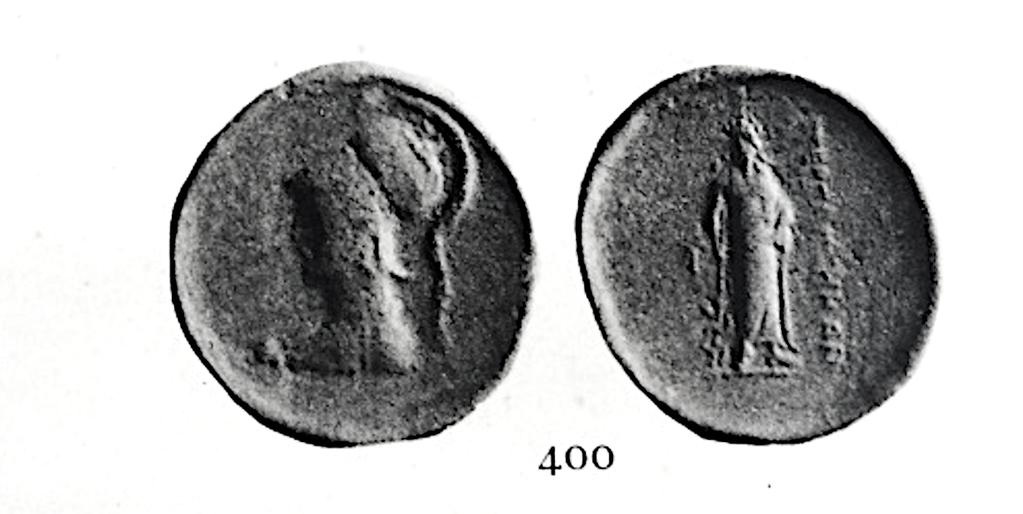 4.1.1.13. 400 Numaralı Sikke 4.1.1.13.1. Ön Yüz Athena savaş başlığı ile farklı olrark sol profilden izlenmektedir. Savaş başlığı topuz gibi görünmektedir. 4.1.1.13.2.