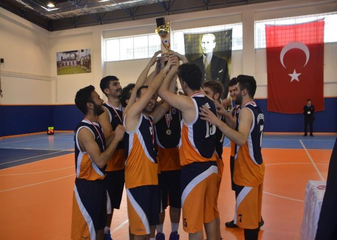 Tablo 51: Spor Takımlarımız Futbol Futsal Basketbol Voleybol Masa Tenisi Badminton Bilardo Satranç Spor Salonumuz: Öğrenci, akademik ve idari personelin sportif faaliyetleri için kullanıma açık olan