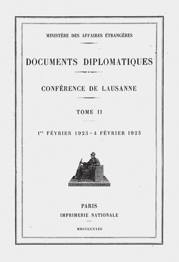 Fransa'nın Lozan Konferansı kesintiye uğradığında gizliliği çiğneyerek Sarı Kitap (Livre Jaune) olarak yayınladığı iki cilt konferans tutanaklarının kapakları.