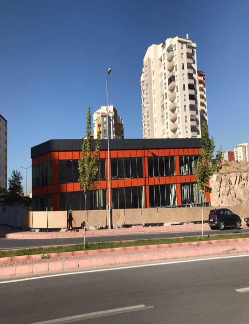 oluşmaktadır. Lokasyon : Kayseri İli Talas İlçesi Talas Mah. Caddesi Portföye Giriş Tarihi : 27.11.2015 Toplam Alan : 1.185,87 m² Ekspertiz Değeri (KDV hariç) : 6.462.