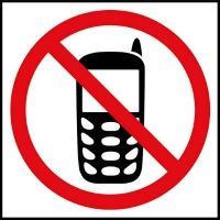 Cep telefonu Laboratuvarda cep telefonu; Kullanan %71,6 Kısmen kullanan %22,7 Kullanmayan %5,7 Ülfer F. Ve ark.