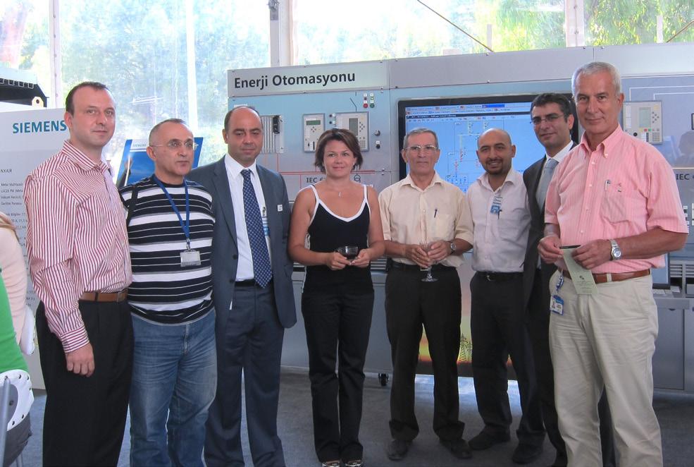 Özbek, Sektör İletişim Kısım Müdürü Özgür Kalan, Satış Müdürü Osman Kaya, Orta Gerilim Proje Proje Teknik Müdürü Ömer Fikret Bayram ile 5 Temmuz 2011 tarihinde bir araya geldiler.