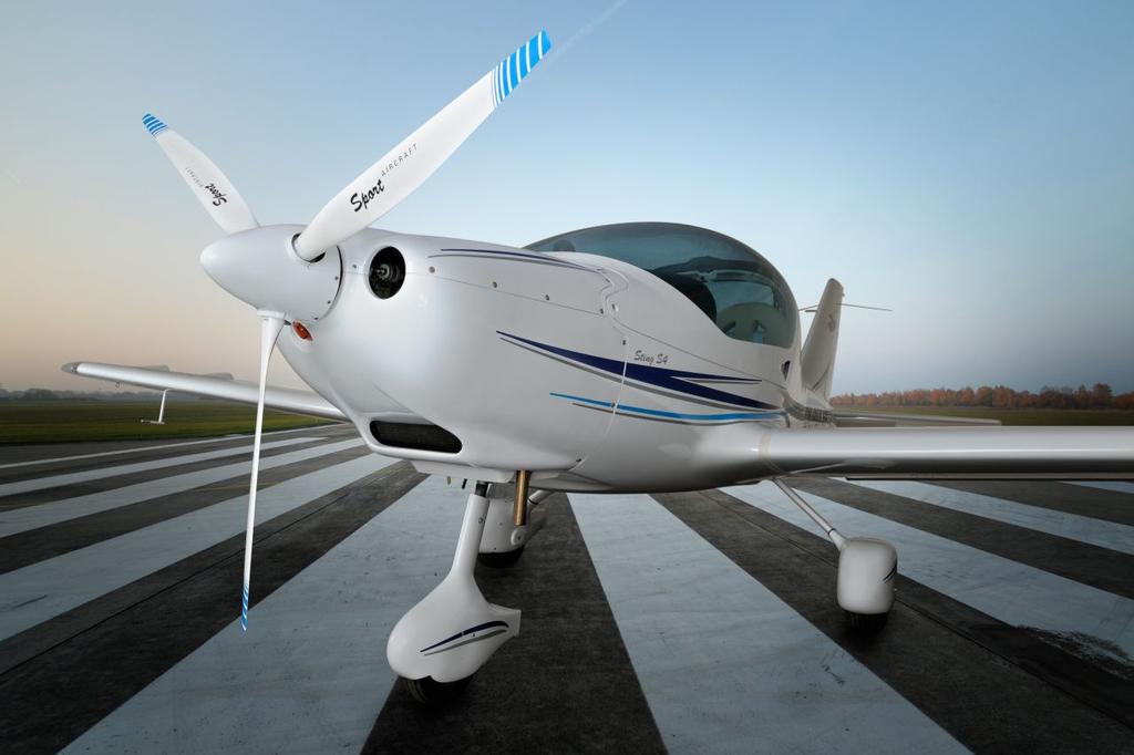 SIRIUS ULTRALIGHT TL-3000 SIRIUS Uçuş emniyeti ekonomi ile birleşiyor Tamamen oto-pilot sistemleriyle donatılan ve saatte 8 litre kurşunsuz benzin yakan TL- Ultralight uçaklar, bu yakıt ile 200
