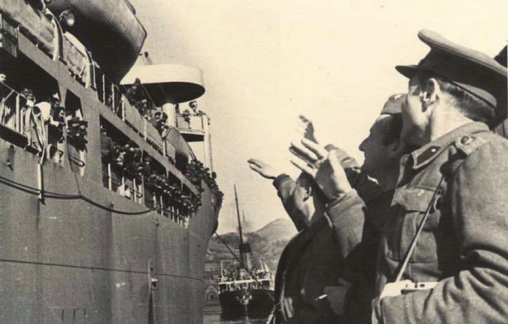 Kore Savaşı ve Kore Cumhuriyeti Ziyaretinden İzlenimler Kore ye gitmek üzere oluşturulan bu birlikler ilk önce Ankara Etimesgut ta toplanmış ve İskenderun dan gemilerle törenle