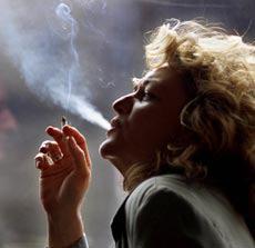 Bu uydurmalar mı gençlere çekici geliyor? Sigara içmek zayıflatır.