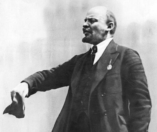 Aralık 2017 EKİM 23 Büyük Sosyalist Ekim Devrimi 100. Yılında!.. Sovyetler iktidarı nedir? V. İ. Lenin Sovyetler iktidarı nedir?