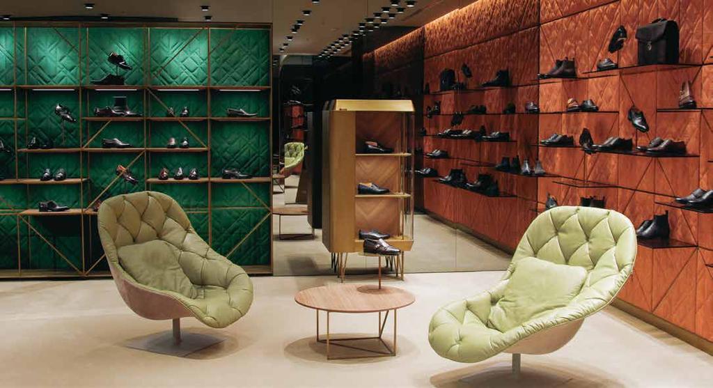 SANTONI El yapımı İtalyan ayakkabı markasının Moskova mağazası anahtar teslim olarak Erbekproje tarafından