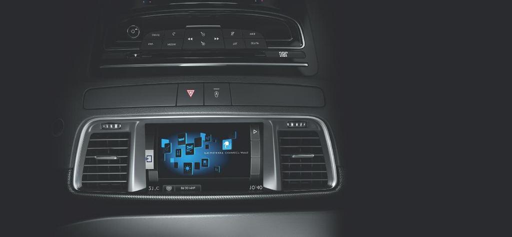 AKILLI SÜRÜŞ DENEYİMİ Sürüş keyfinde yeni dönem şimdi başlıyor. Sürücü ile iletişim kurabilen Peugeot 508, size 7" SMEG Dokunmatik Ekran ve Navigasyon Sistemi* sunuyor.