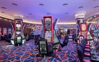 CASINO Kalitenin ve ihtişamın her noktada hissedildiği 5500 metrekare kapalı alan üzerine kurulan Merit Royal Casino nun girişinde, 20 metre çapındaki dünyanın en büyük ruleti ile karşılanırsınız.